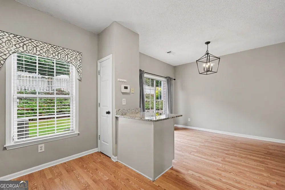 1732 Stanwood DR NW Kennesaw, GA 30152