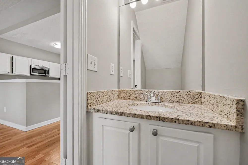 1732 Stanwood DR NW Kennesaw, GA 30152
