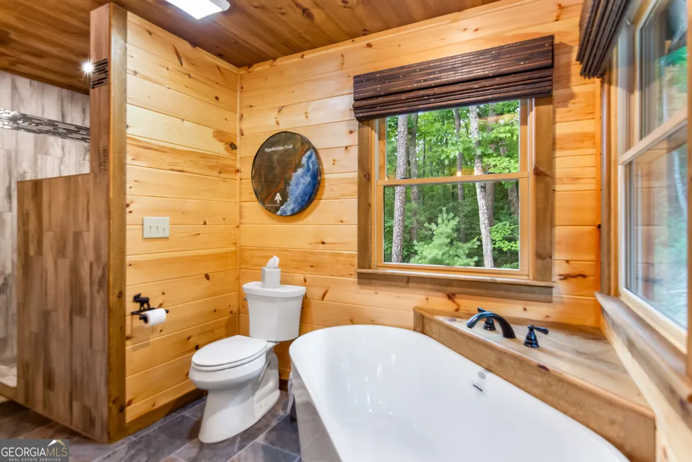 236 Hooch Holler LN Morganton, GA 30560