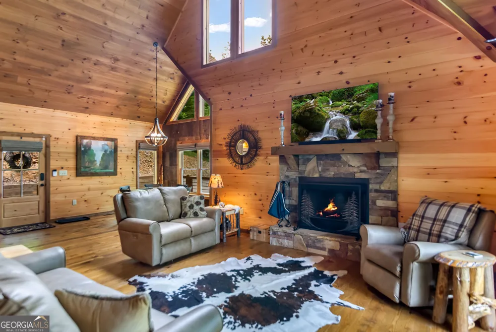 236 Hooch Holler LN Morganton, GA 30560