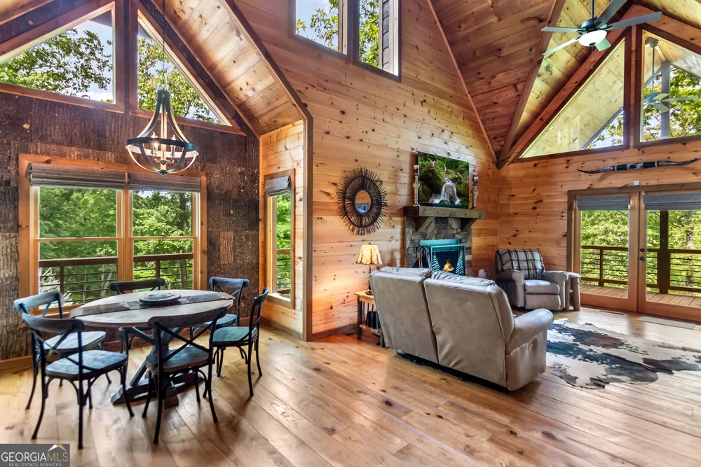 236 Hooch Holler LN Morganton, GA 30560
