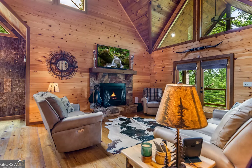 236 Hooch Holler LN Morganton, GA 30560