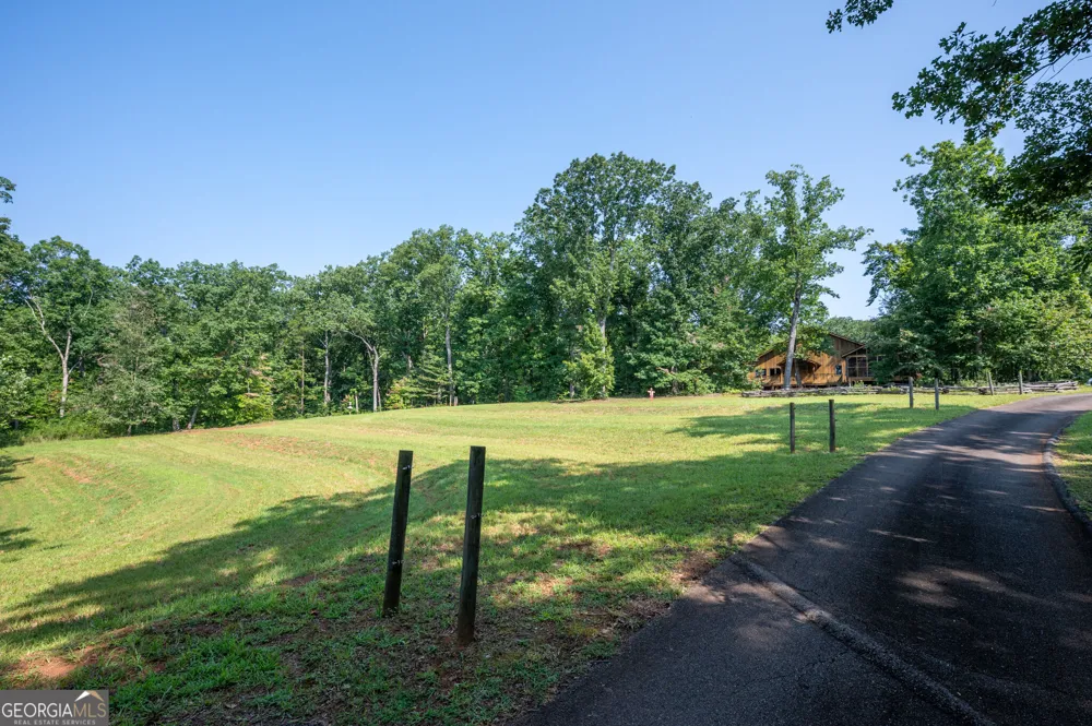 464 Poole RD Ball Ground, GA 30107