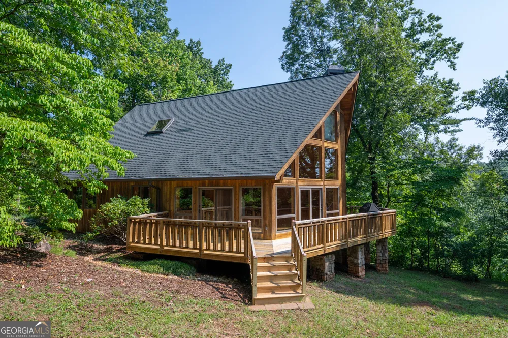 464 Poole RD Ball Ground, GA 30107