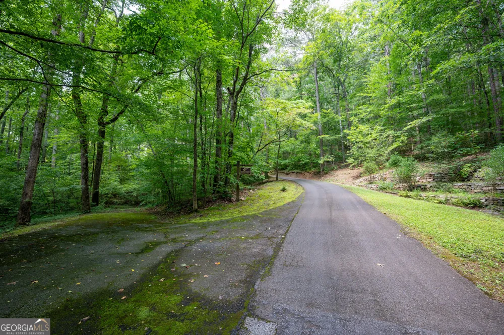 464 Poole RD Ball Ground, GA 30107