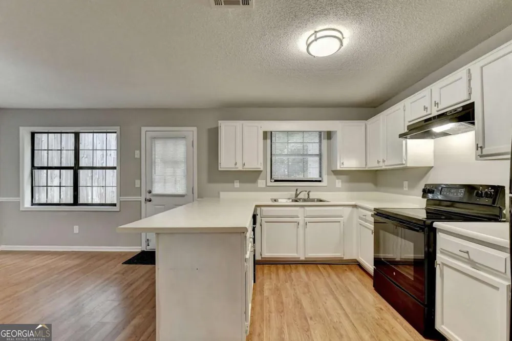 8030 Sand Wedge CIR NW Kennesaw, GA 30144