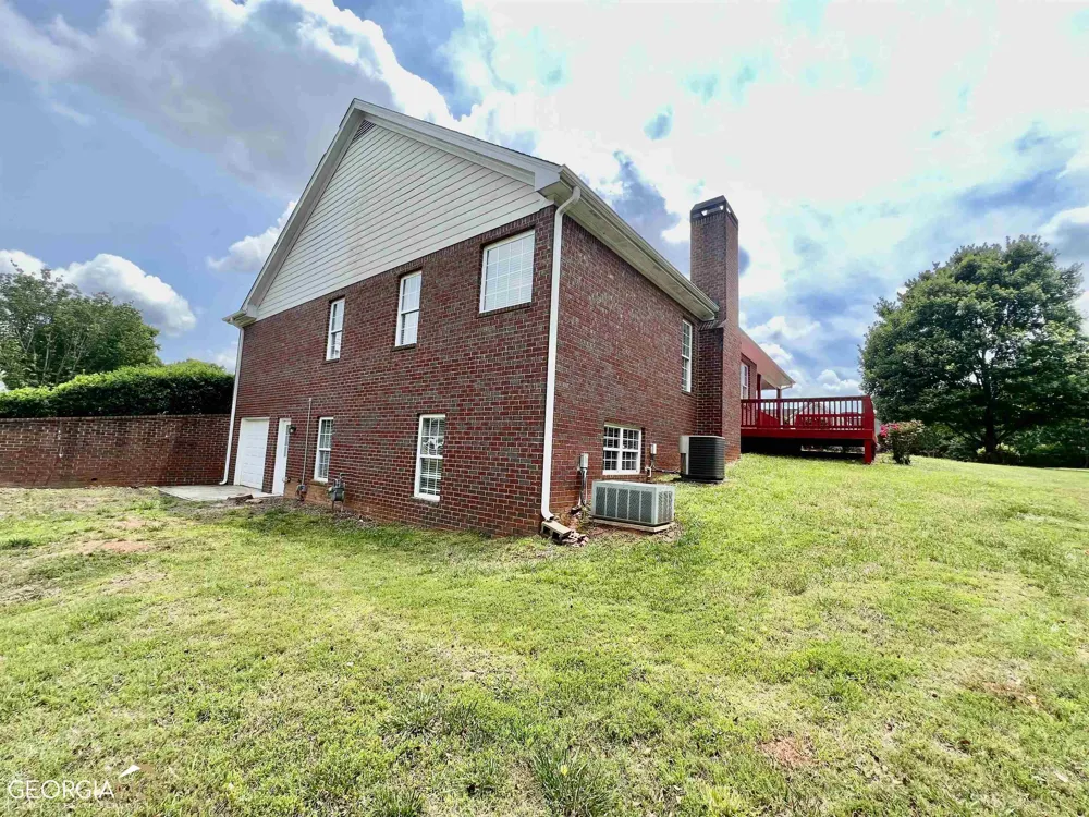 1010 Jacob DR Watkinsville, GA 30677