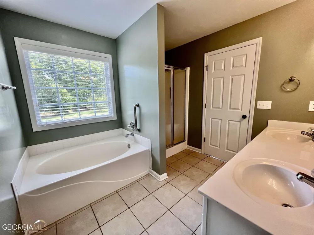 1010 Jacob DR Watkinsville, GA 30677