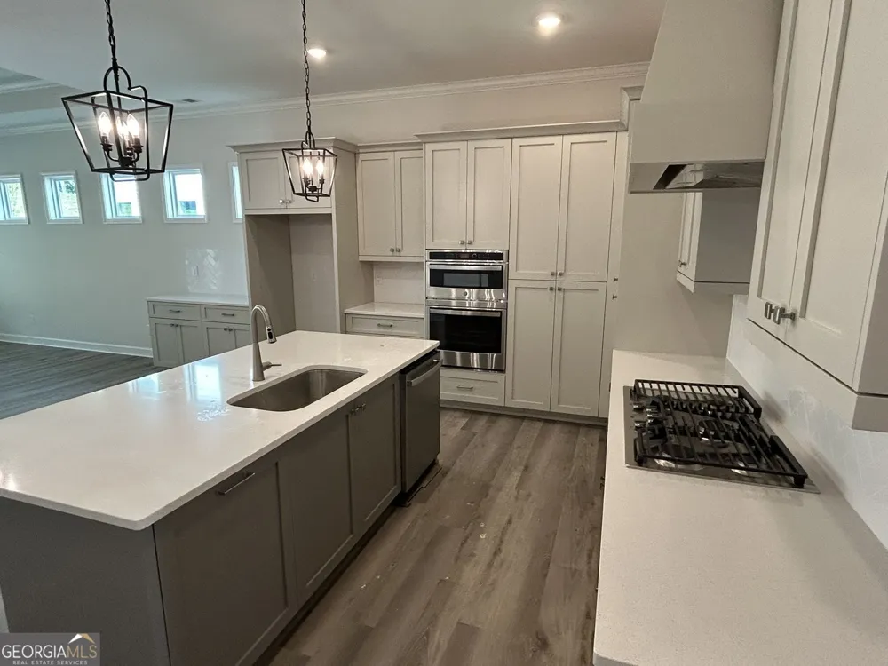 1549 Assembly CIR Gainesville, GA 30501