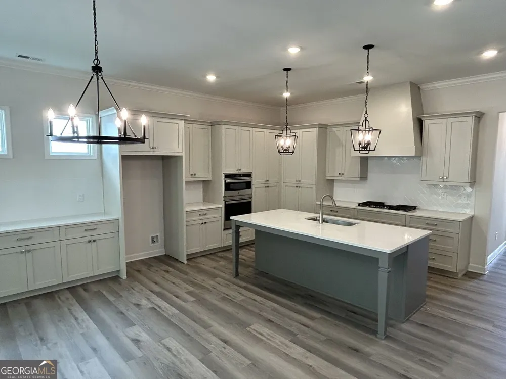 1549 Assembly CIR Gainesville, GA 30501