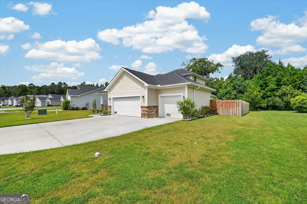 20 Nettleton LN Richmond Hill, GA 31324