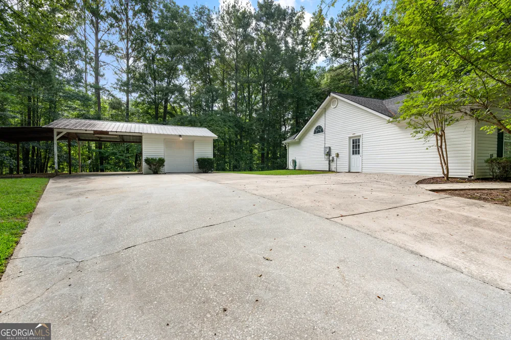 270 Hendrix RD Newnan, GA 30263