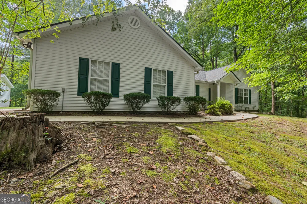 270 Hendrix RD Newnan, GA 30263