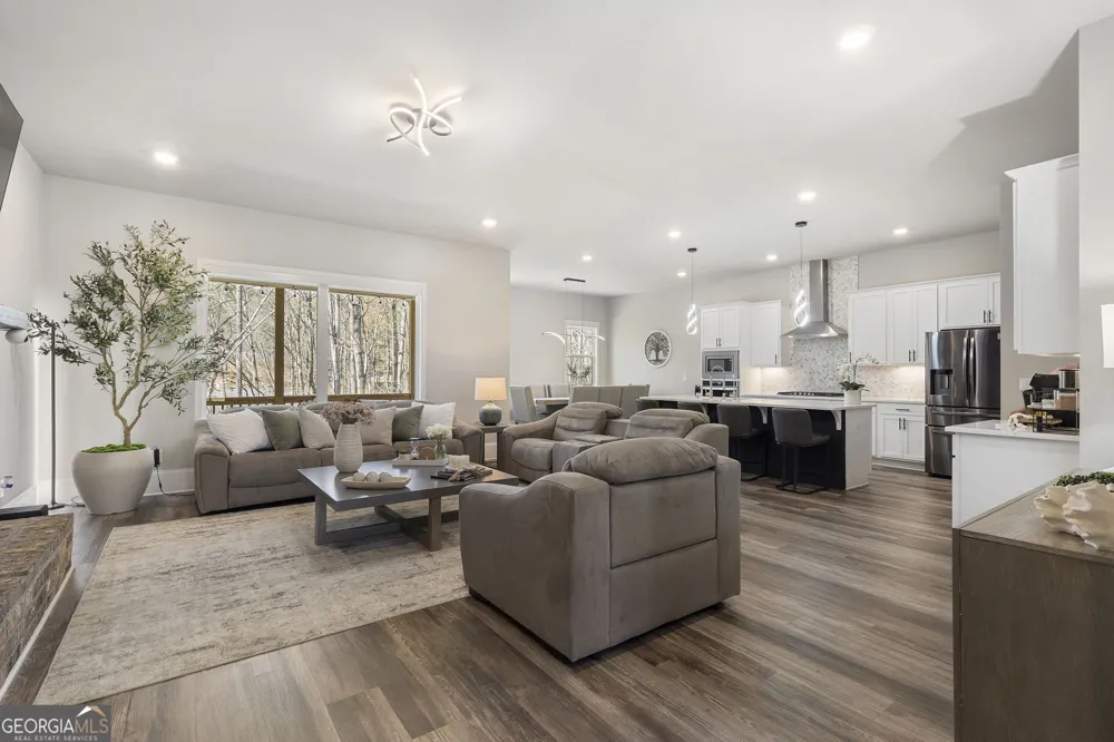 1880 Grand Lanier DR Buford, GA 30518
