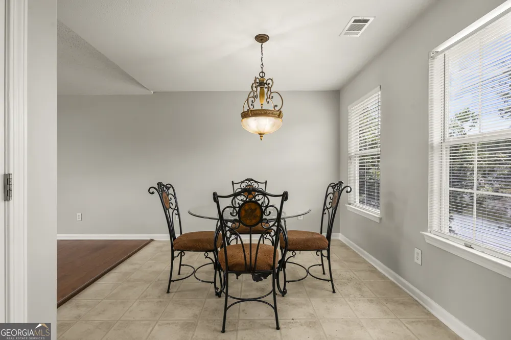 27 Waters Edge WAY Fayetteville, GA 30215