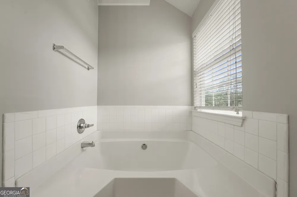 27 Waters Edge WAY Fayetteville, GA 30215