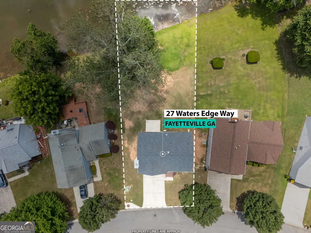27 Waters Edge WAY Fayetteville, GA 30215
