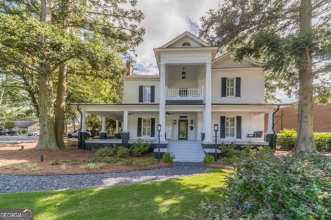 2037 Grayson Highway