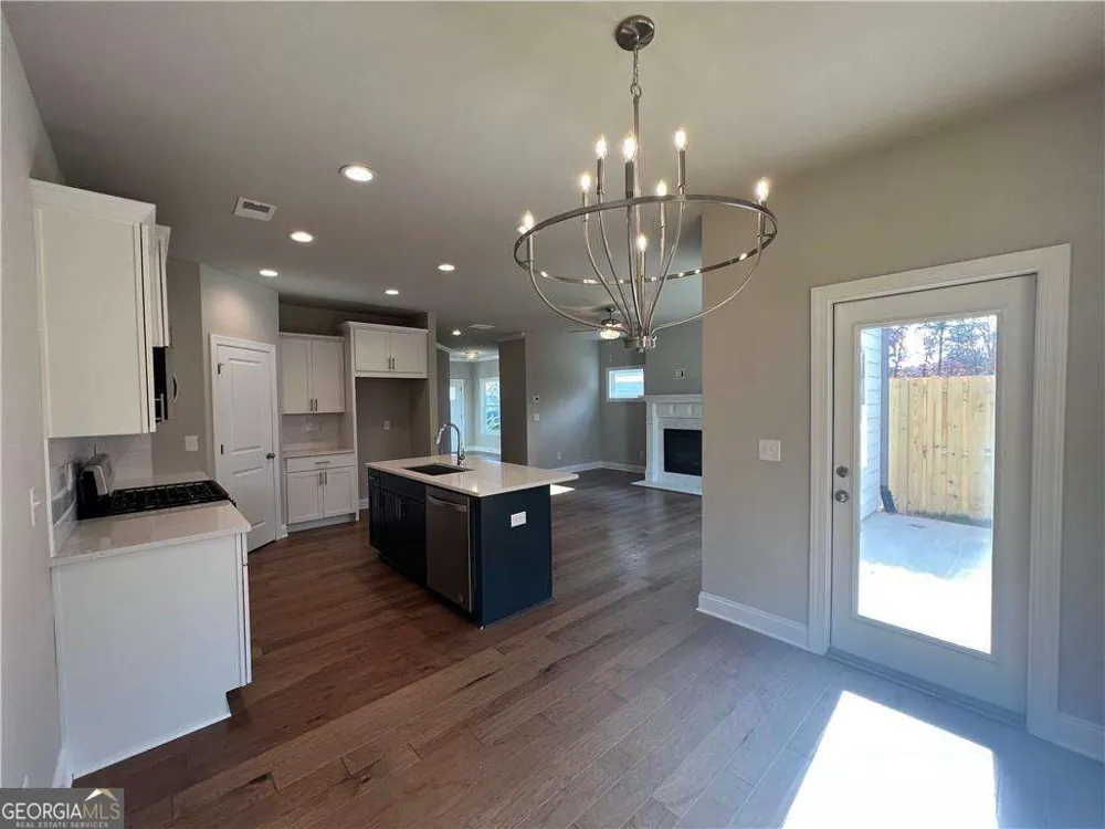 336 Lakeside CT Canton, GA 30114