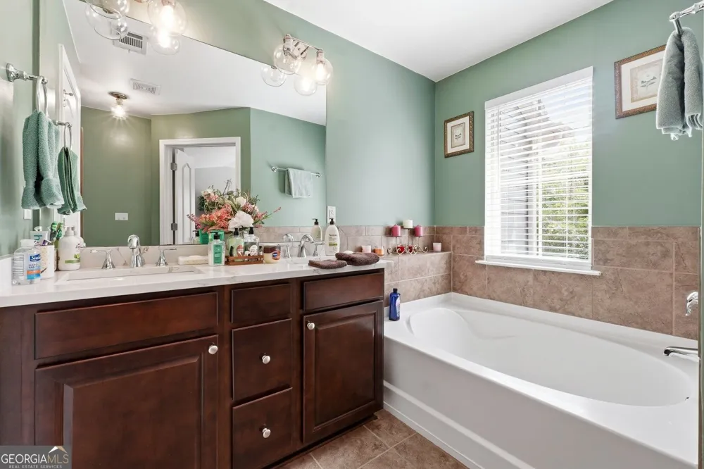 5058 Whiteoak ST SE Smyrna, GA 30080