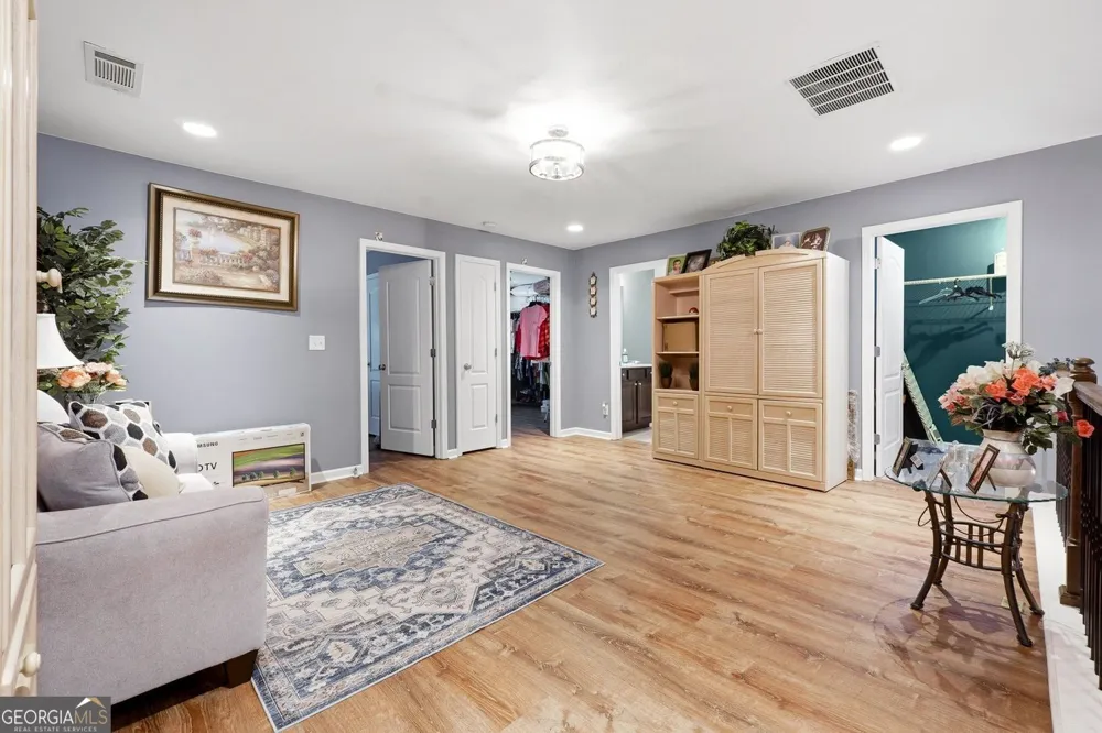 5058 Whiteoak ST SE Smyrna, GA 30080