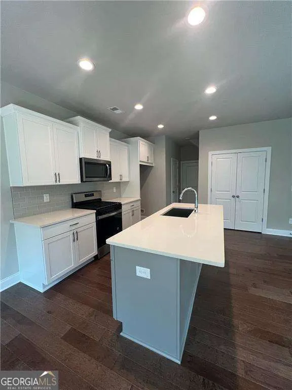 340 Lakeside CT Canton, GA 30114