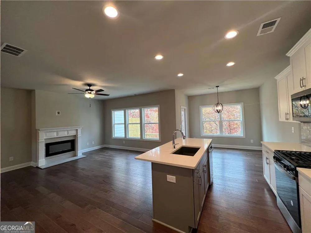 340 Lakeside CT Canton, GA 30114