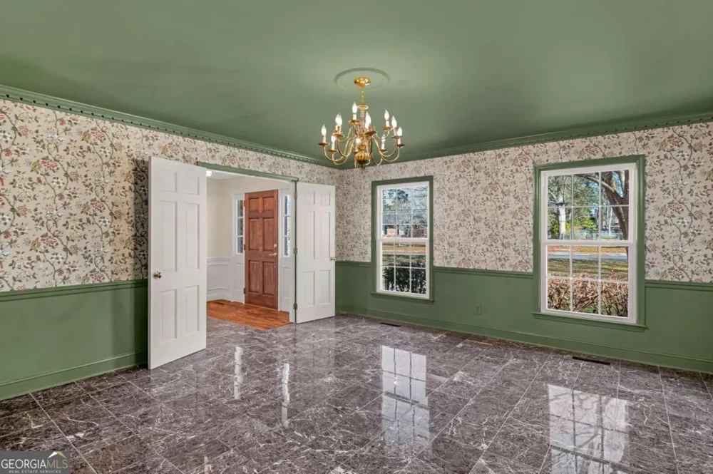 1808 Seminole TRL Waycross, GA 31501