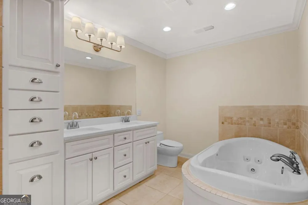 1808 Seminole TRL Waycross, GA 31501