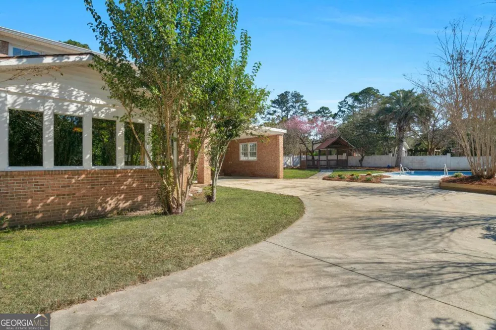 1808 Seminole TRL Waycross, GA 31501