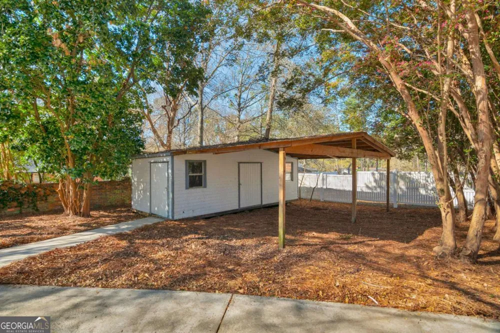 1808 Seminole TRL Waycross, GA 31501