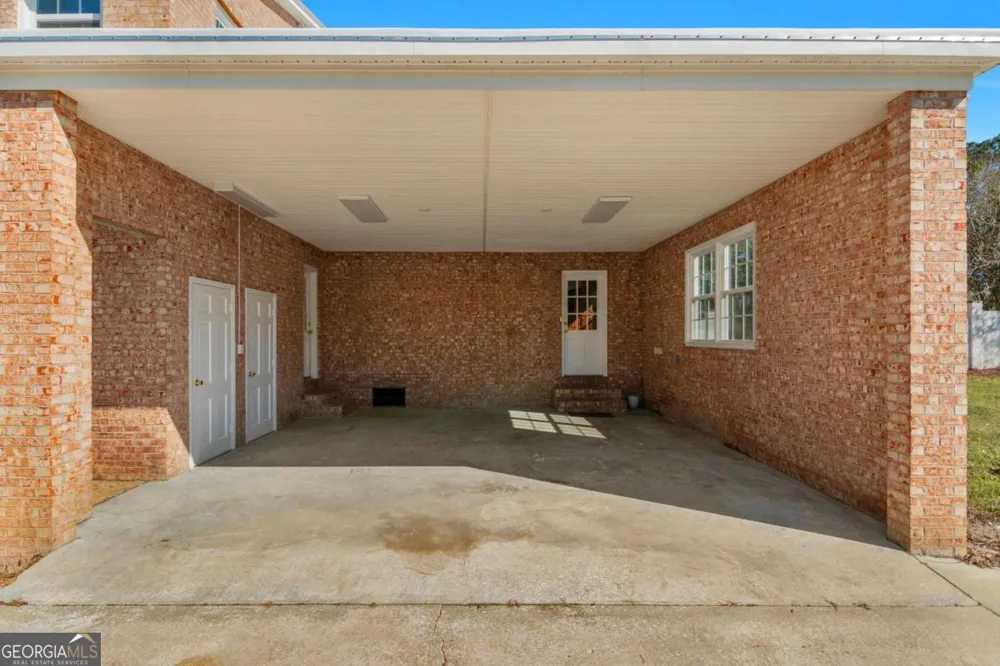 1808 Seminole TRL Waycross, GA 31501