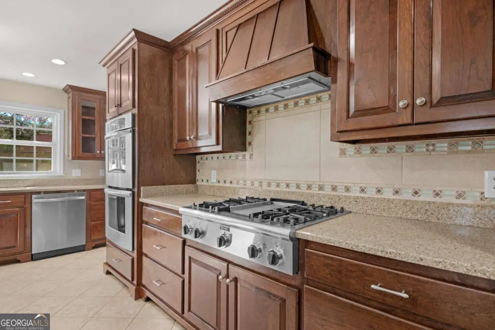 1808 Seminole TRL Waycross, GA 31501
