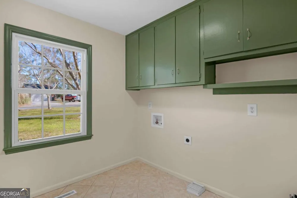 1808 Seminole TRL Waycross, GA 31501