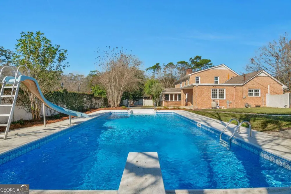 1808 Seminole TRL Waycross, GA 31501