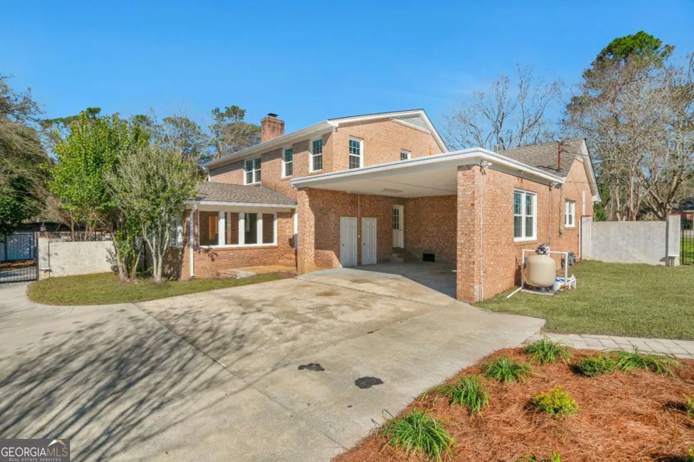 1808 Seminole TRL Waycross, GA 31501