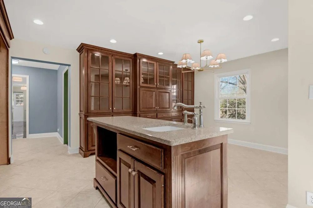1808 Seminole TRL Waycross, GA 31501