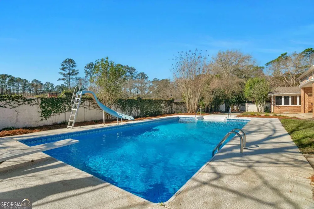 1808 Seminole TRL Waycross, GA 31501