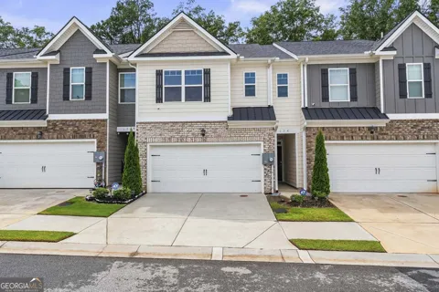 174 Hampton CIR