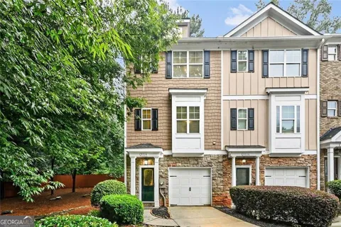3034 Lauren Parc RD
