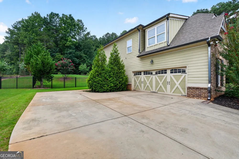 845 Walnut River TRL Hoschton, GA 30548