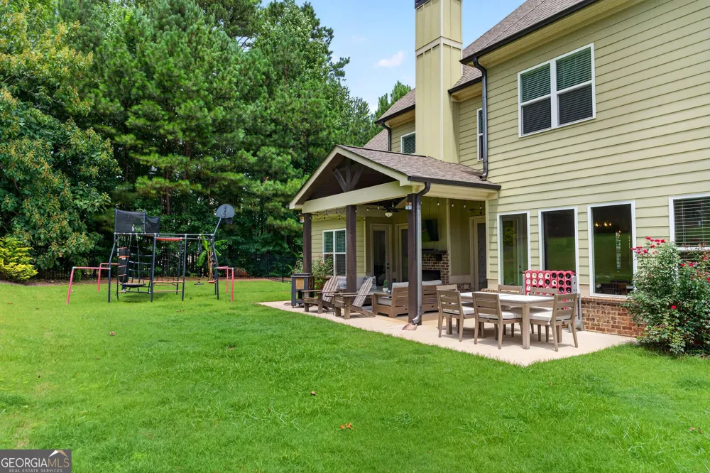 845 Walnut River TRL Hoschton, GA 30548