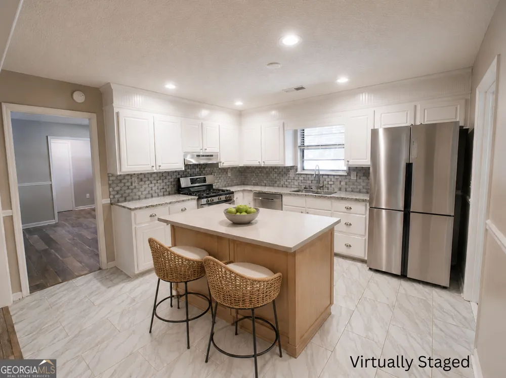 125 Brooks DR Tyrone, GA 30290