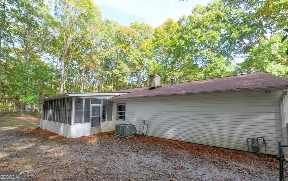 125 Brooks DR Tyrone, GA 30290