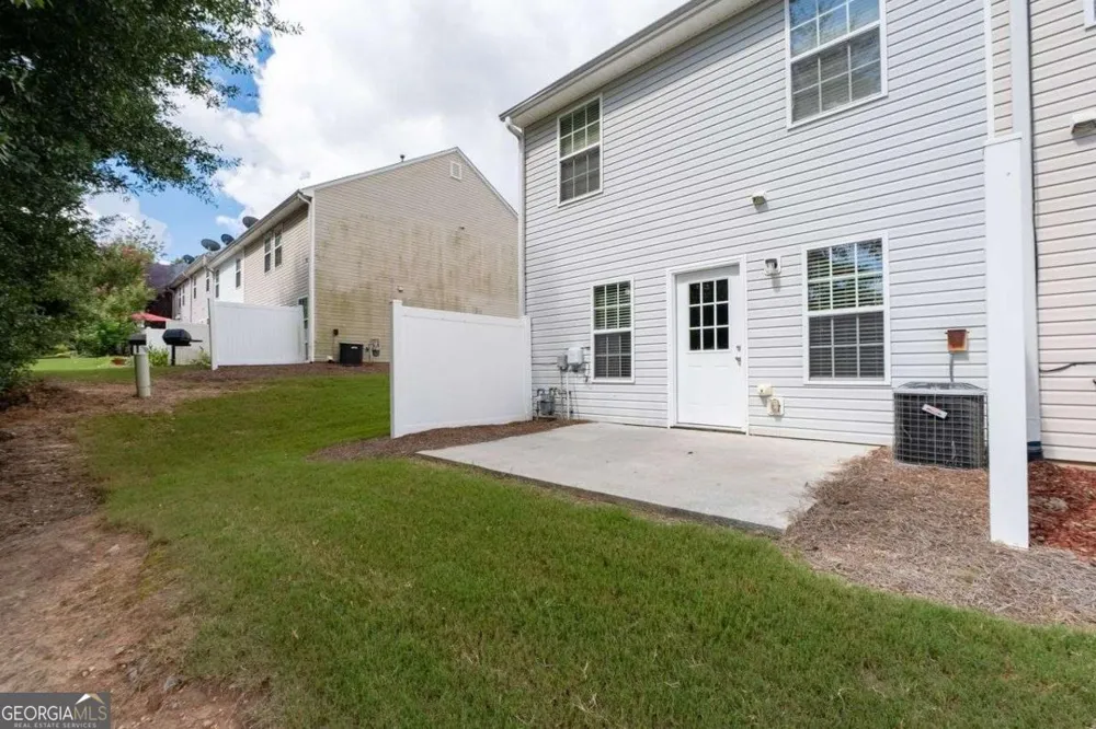 1428 Box CIR Winder, GA 30680