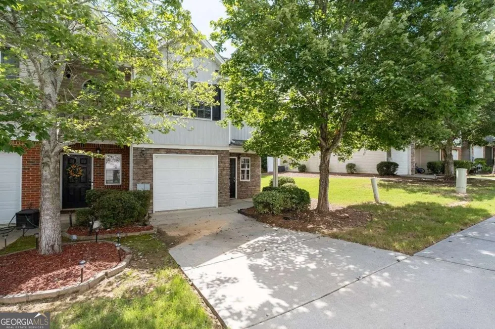 1428 Box CIR Winder, GA 30680