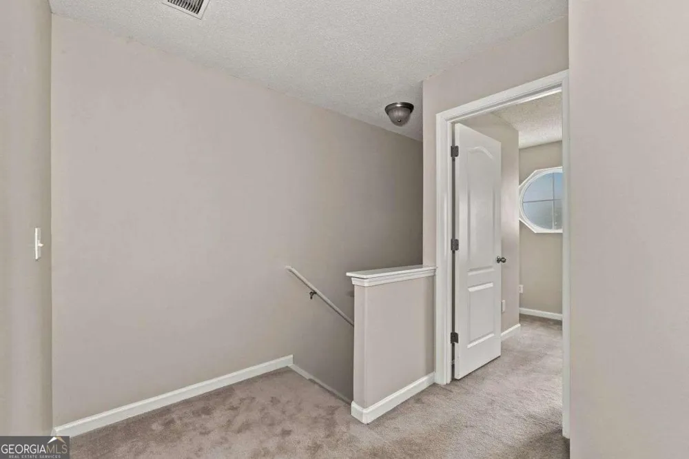 1428 Box CIR Winder, GA 30680