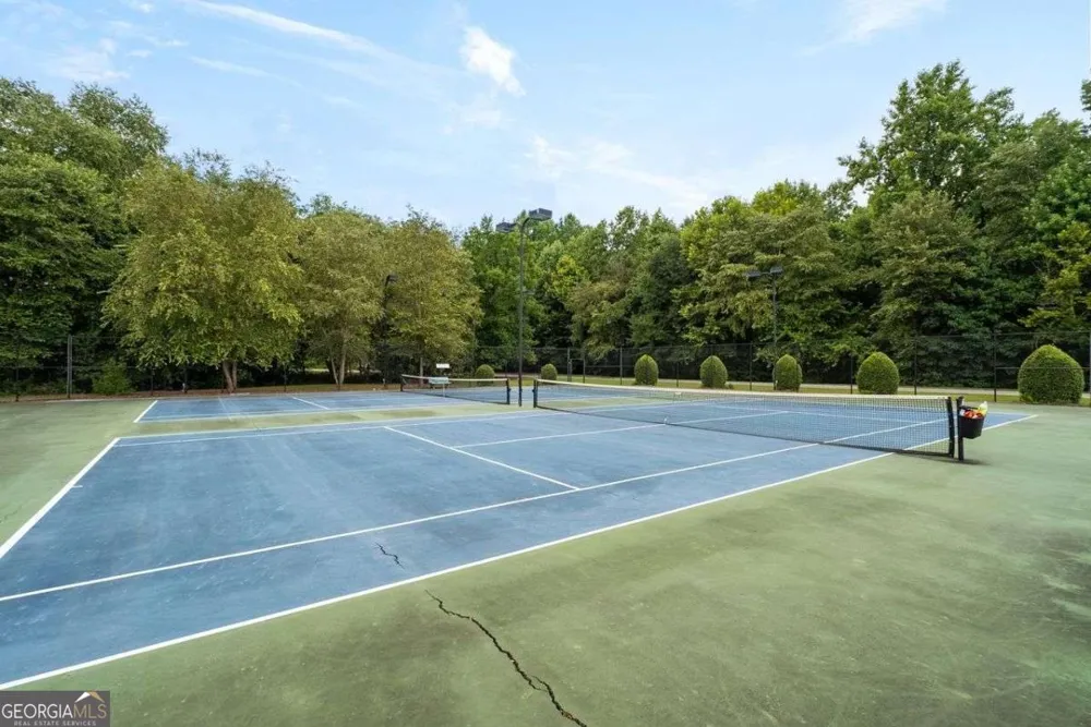 1428 Box CIR Winder, GA 30680