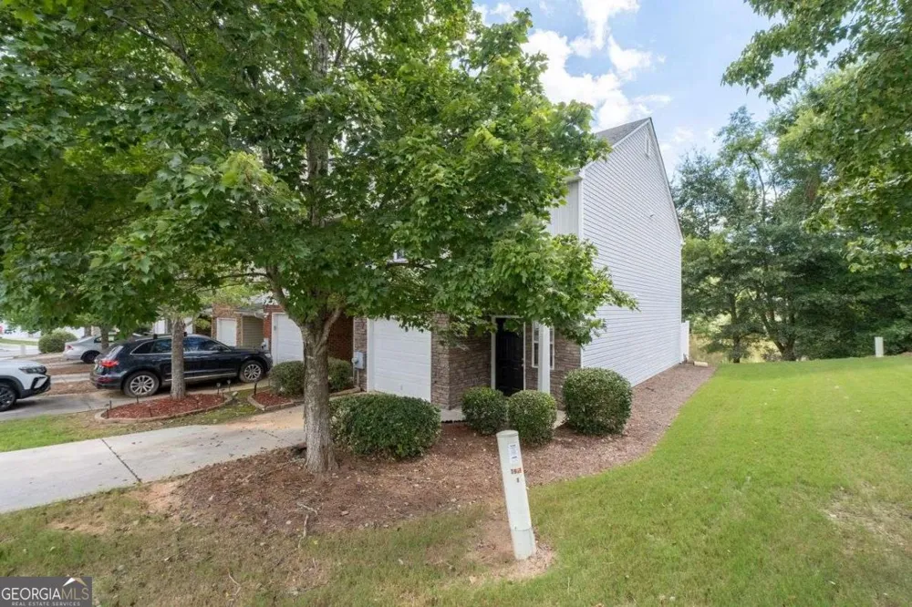 1428 Box CIR Winder, GA 30680