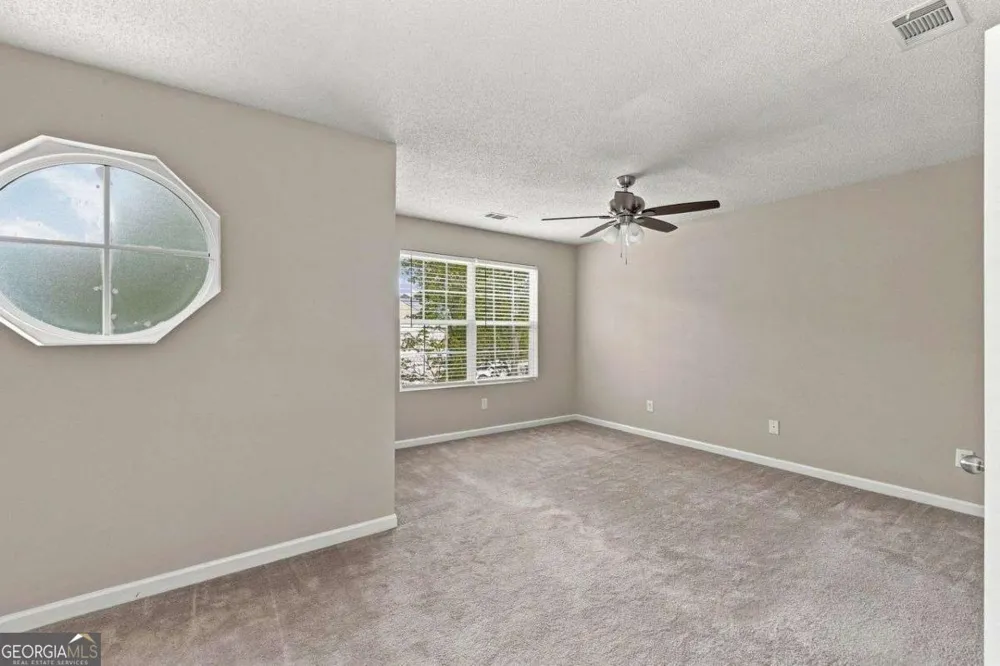 1428 Box CIR Winder, GA 30680